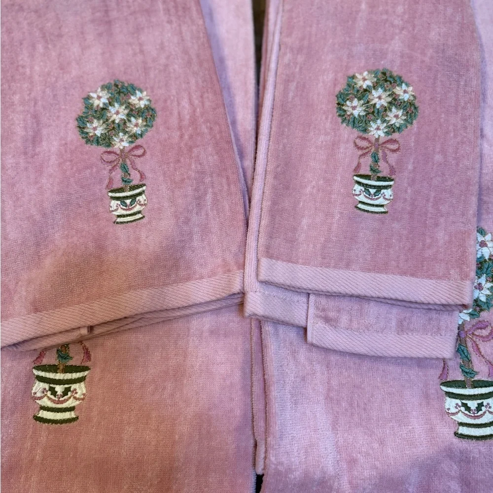Vintage Pink Embroidered Topiary Towel Set Bath Towels Hand Towels Wash Cloths